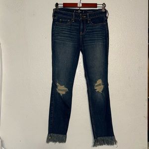 New Hollister Low Rise Super Skinny Crop Busted Knee Fringe Denim
